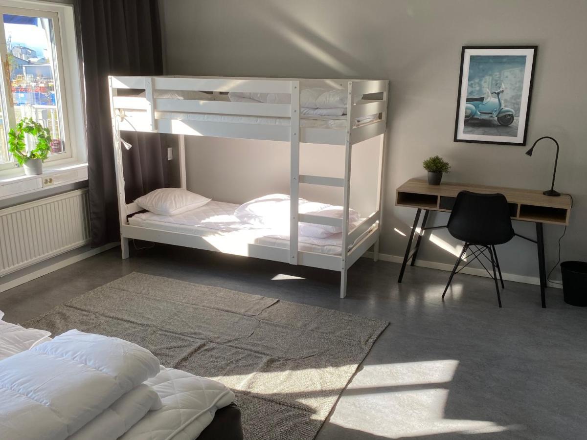 De La Gardie Park Vandrarhem Hostel Lidköping Extérieur photo