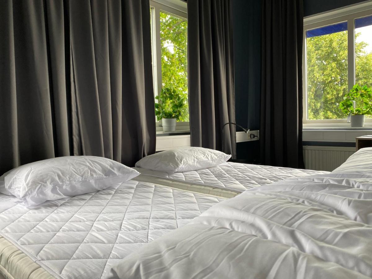 De La Gardie Park Vandrarhem Hostel Lidköping Extérieur photo