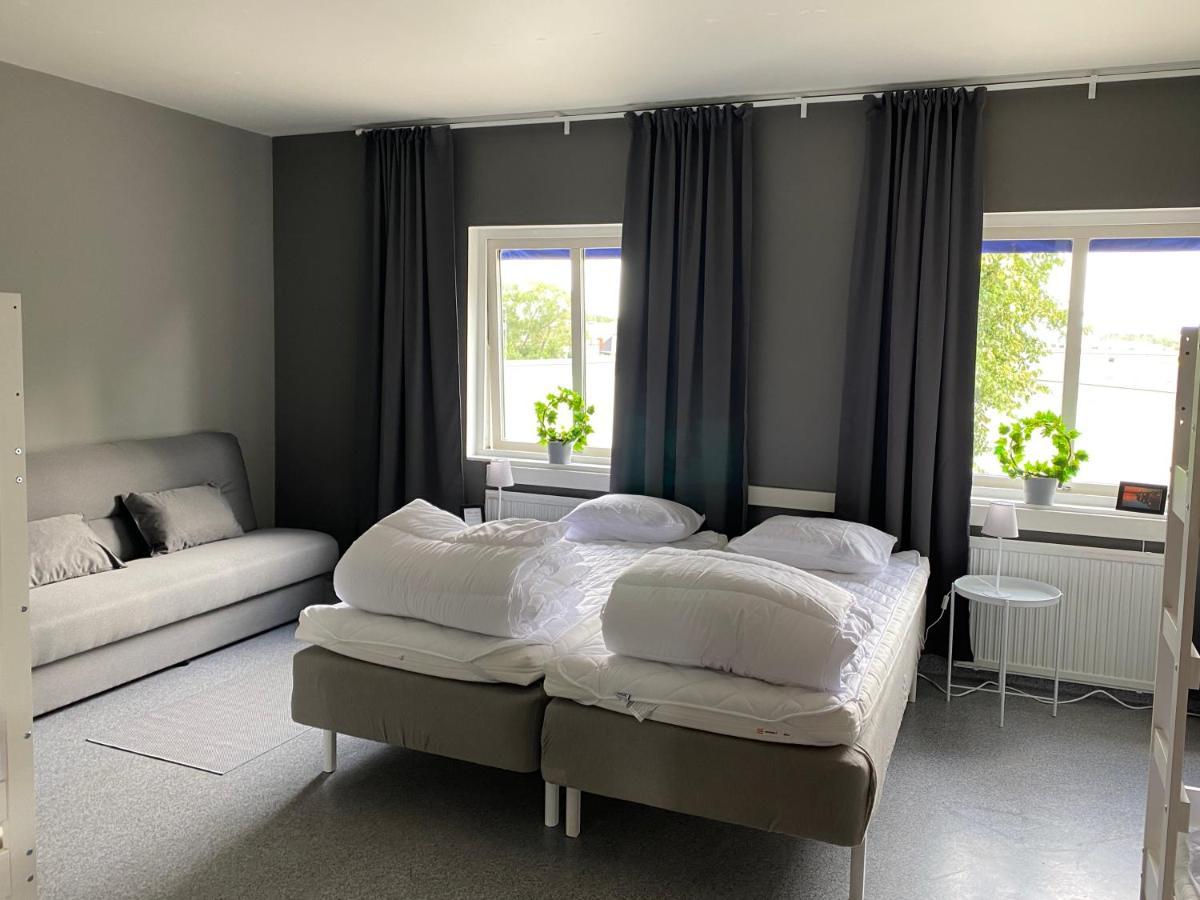De La Gardie Park Vandrarhem Hostel Lidköping Extérieur photo