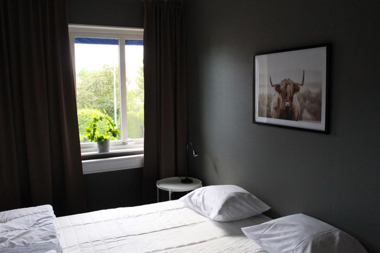 De La Gardie Park Vandrarhem Hostel Lidköping Extérieur photo