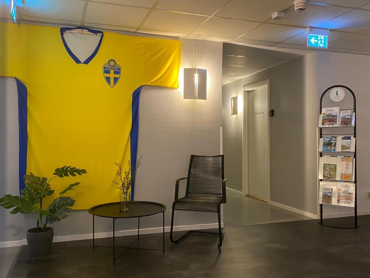 De La Gardie Park Vandrarhem Hostel Lidköping Extérieur photo